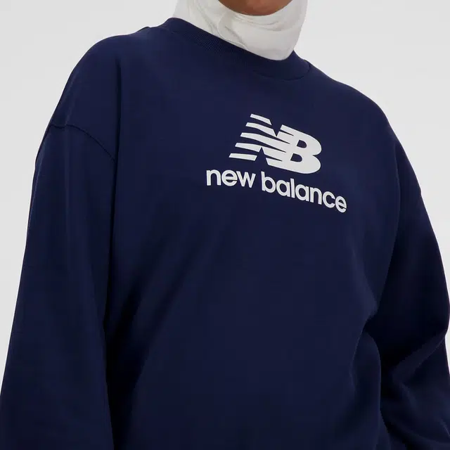 New Balance Sport Essentials French Terry Logo Crew