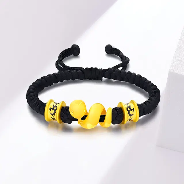 999