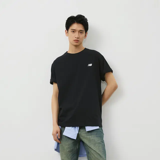 New Balance Logo T