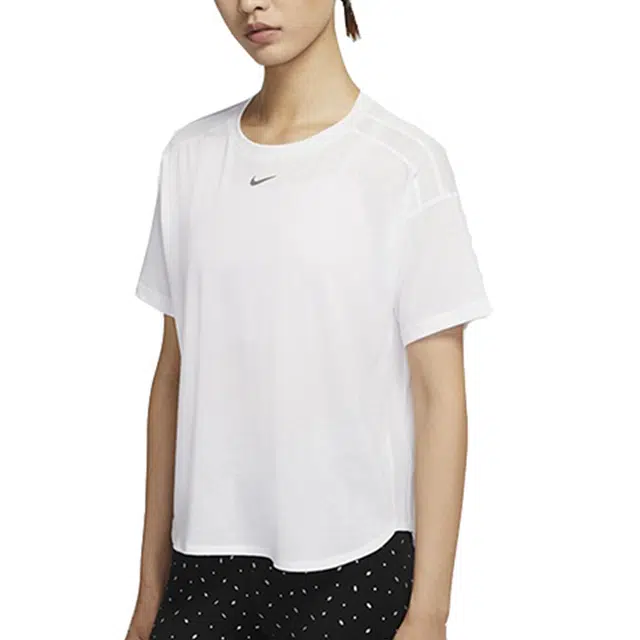 Nike Pro AeroAdapt T