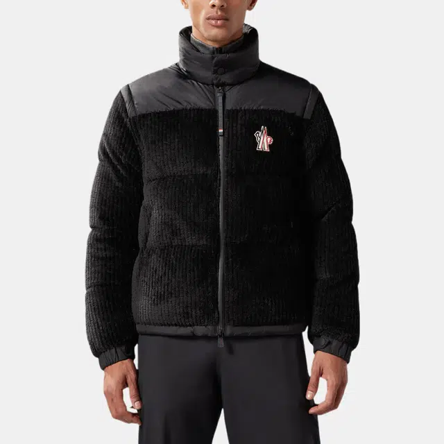 Moncler FW22 Logo