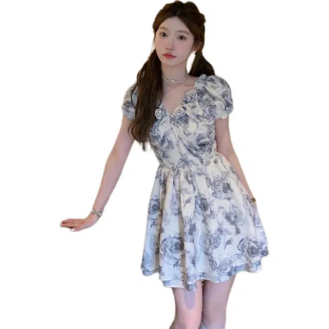 Kiki Clothing Boutique V