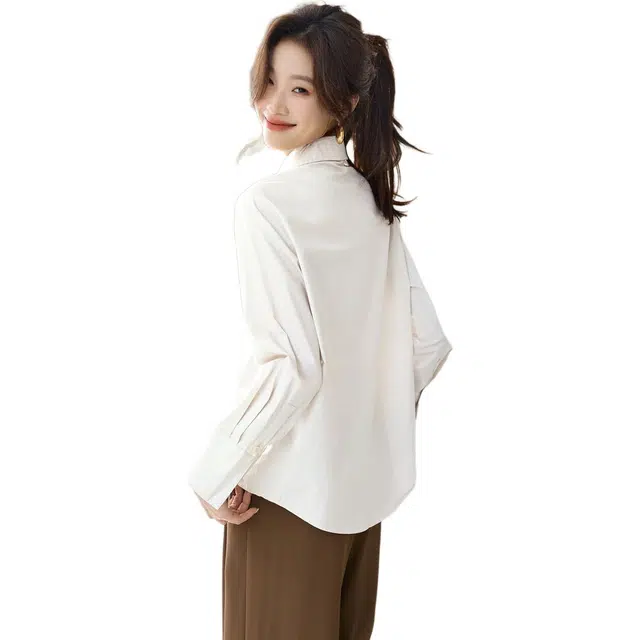 沫晗依美 挺括轻职场纯色常规长袖翻领商务通勤日常便服宽松腰衬衫 女款