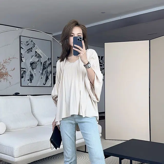 V