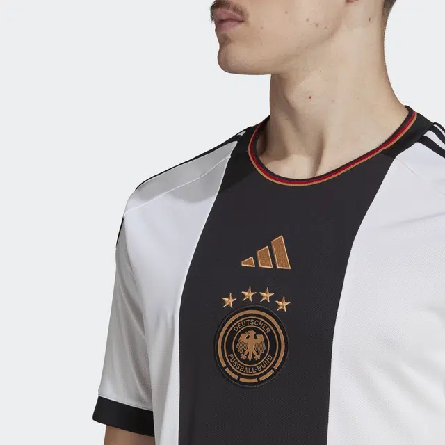 adidas 2022 Logo