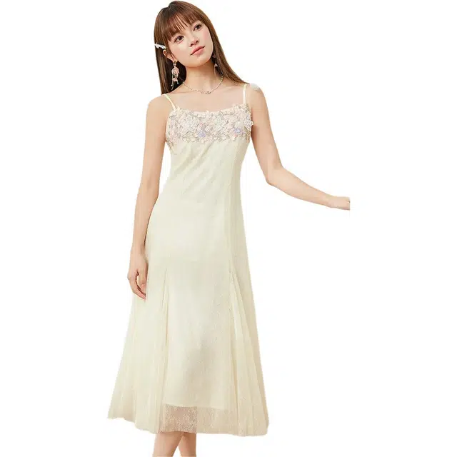 爱依服 夏季度假风气质公主风吊带连衣裙 女款