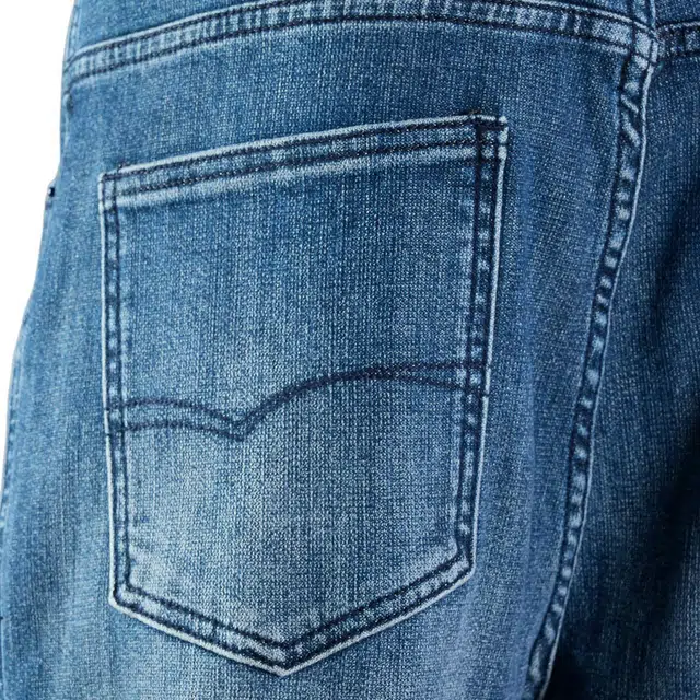 Lee Cooper
