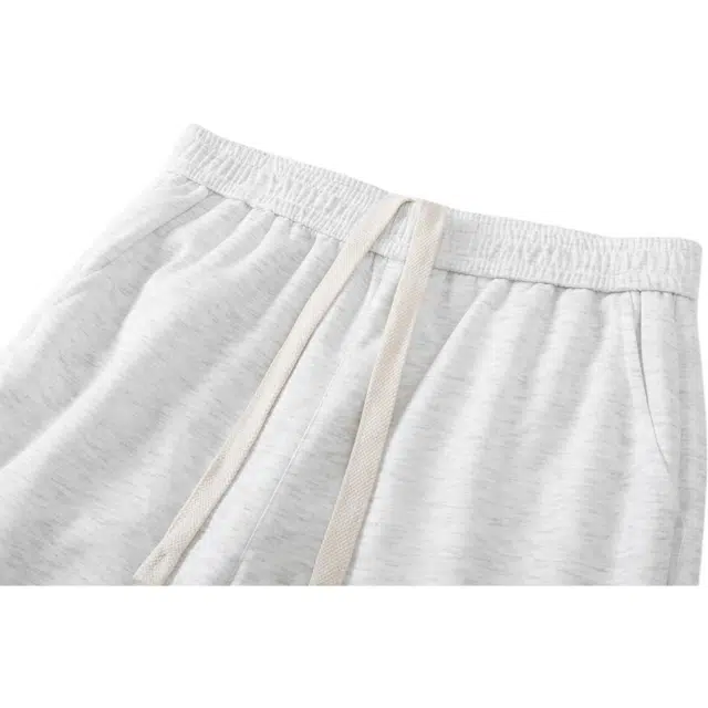 NINETEEN AUTUMN logo