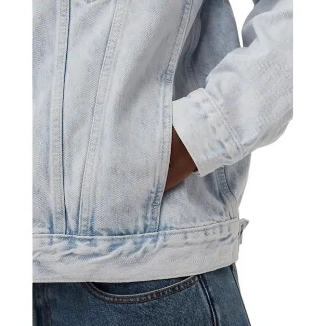 Levis