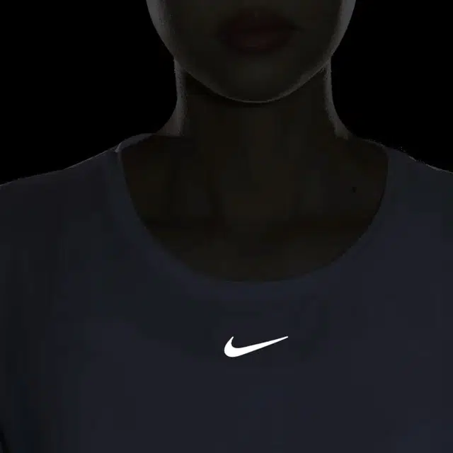 Nike Dri-FIT One Luxe T