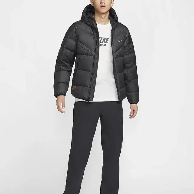 Nike Storm-FIT Windrunner