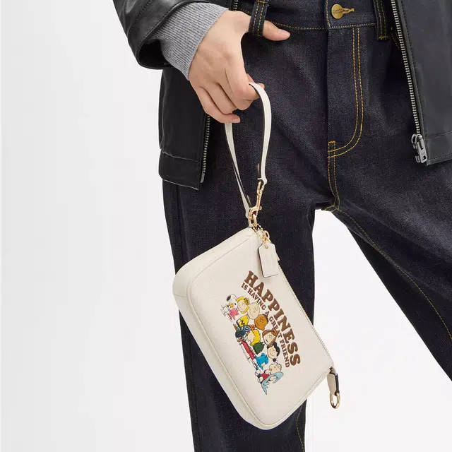 COACH x PEANUTS Nolita 19