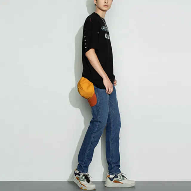 Lee T