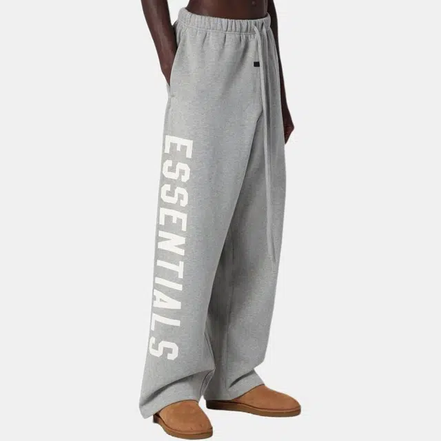 Fear of God Essentials Fleece Relaxed Sweatpant Oatmeal Grey