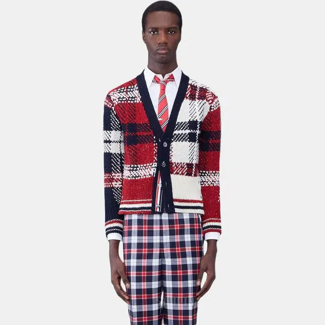 THOM BROWNE V