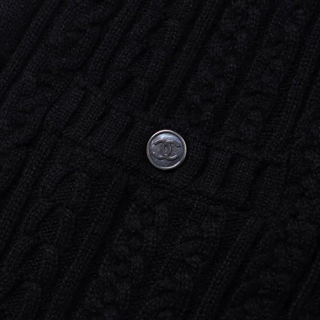 CHANEL SS23 LogoT