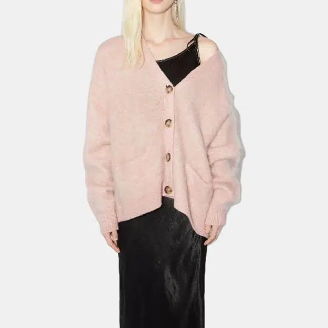 Acne Studios V