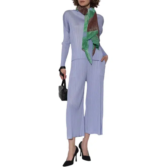 PLEATS PLEASE ISSEY MIYAKE T