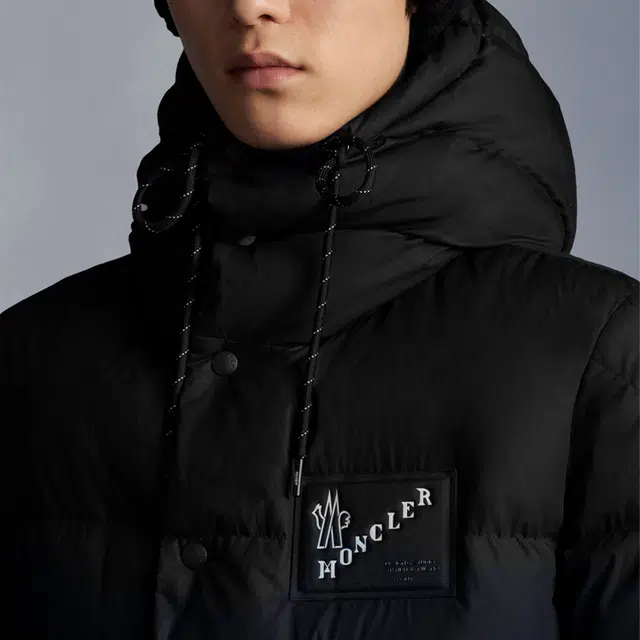 Moncler x Fragment FW21 alkenlogo
