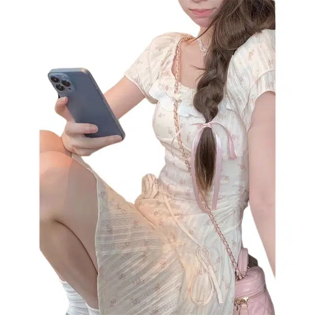 黛尔佳人 原版面料法式学院风甜美碎花方口领裙绝美气质短裙短袖连衣裙 女款