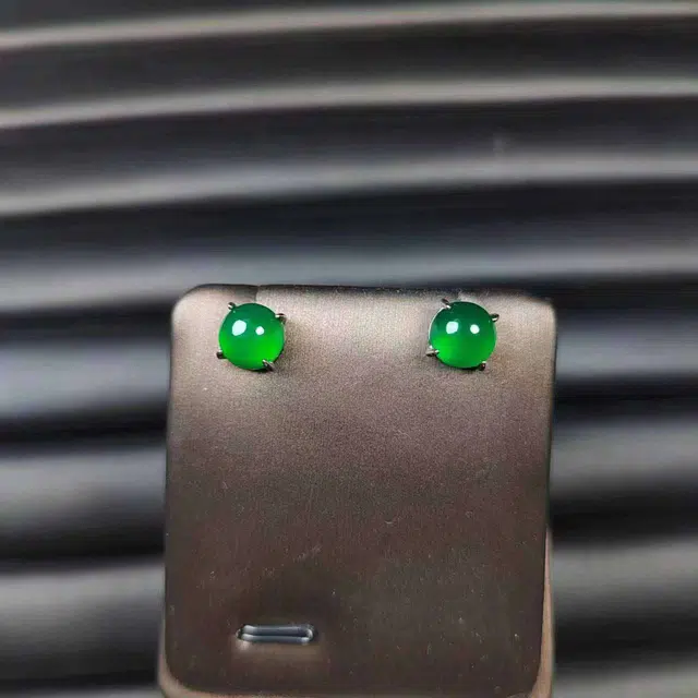 识恩 简约精致轻奢复古国风气质优雅小众清冷高级感温婉细腻#好运 玉髓 耳钉 男女同款情侣款