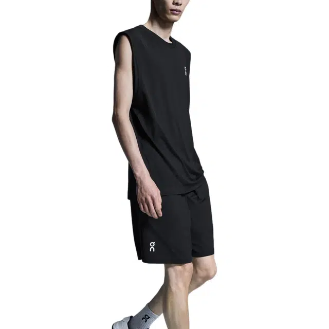 On Courtside Shorts LOGO