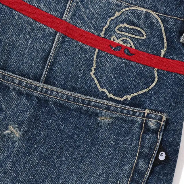 A BATHING APE