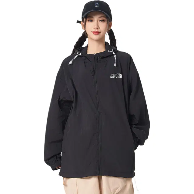 帕丁顿熊 简约小熊刺绣纯色宽松连帽户外性皮肤衣 超轻防晒服 男女同款