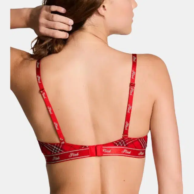 Victoria's Secret PINK WEAR EVERYWHERE Logo
