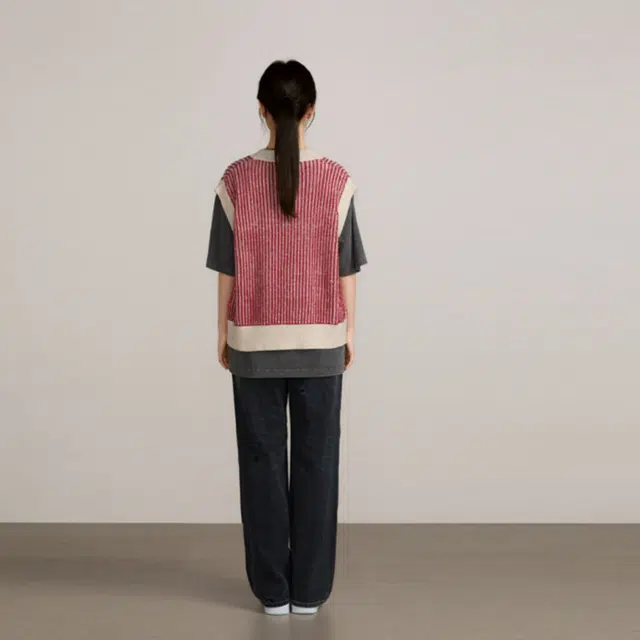 V