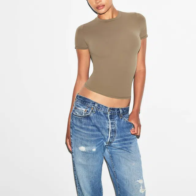 SKIMS SS25 FITS EVERYBODY T-SHIRT T