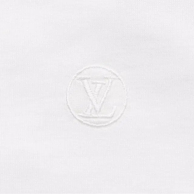 LOUIS VUITTON T