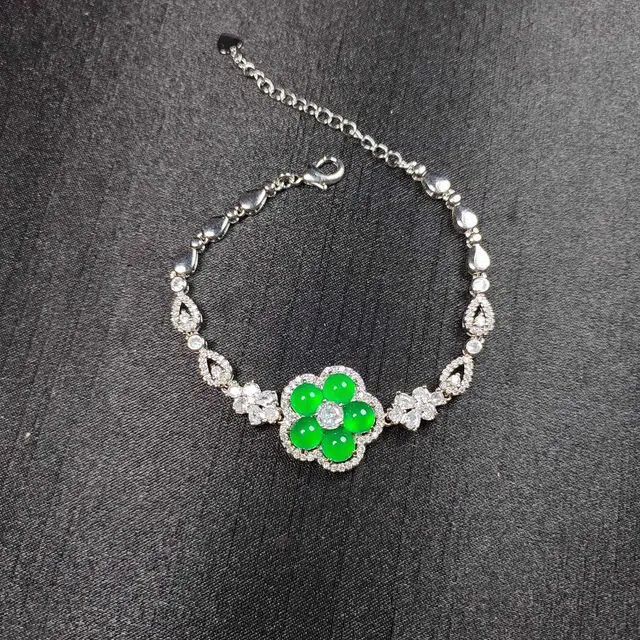 识恩 冰绿四叶草清新优雅薄荷绿 小幸运精致简约时尚气质森系甜美通勤百搭显白高级感 玉髓 手链 男女同款情侣款