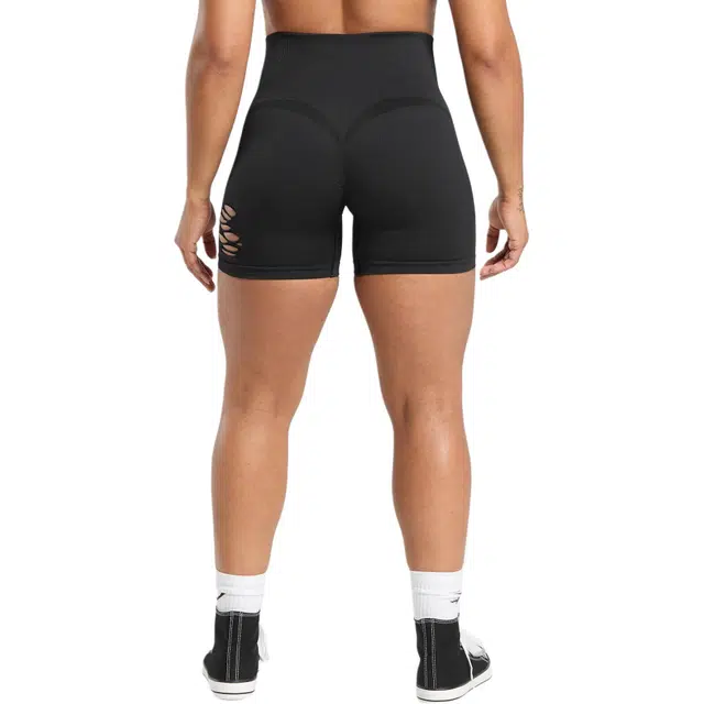 GYMSHARK Gains Seamless Distressed