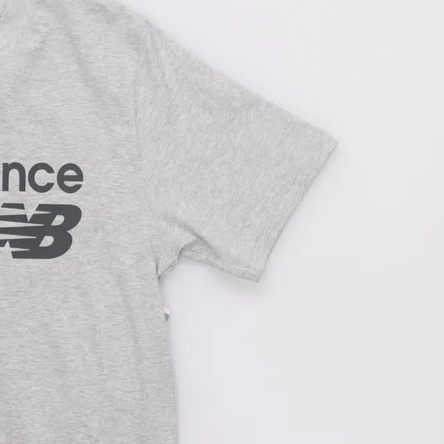 New Balance logoT