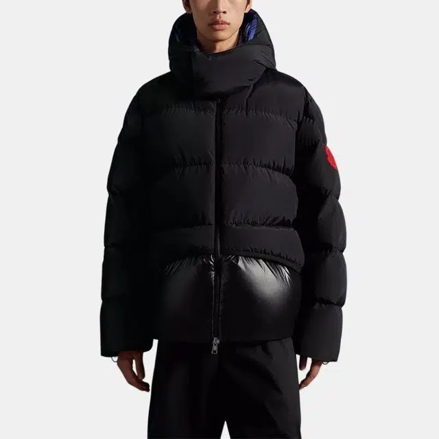 Moncler FW22 2 Moncler 1952 Logo