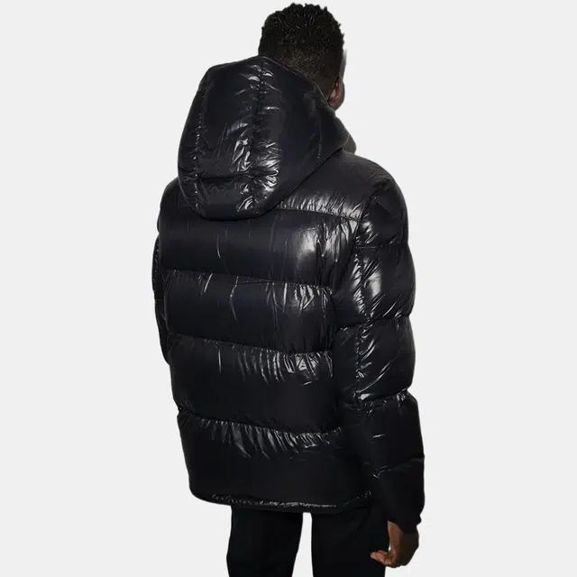 Moncler Maury FW22 Logo