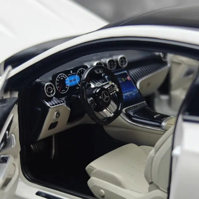 NOREV 118 CLE C BENZ