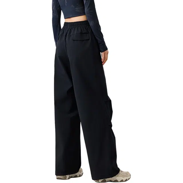 超级安踏 运动生活系列 简约纯色直筒系带宽松休闲裤 女款 基础黑