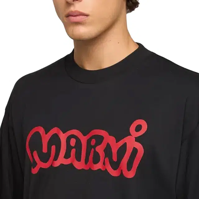 MARNI T