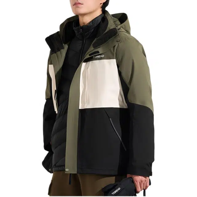 探路者  户外休闲舒适三合一  防水防风保暖防泼水冲锋衣 男款 极地白\军绿\黑色