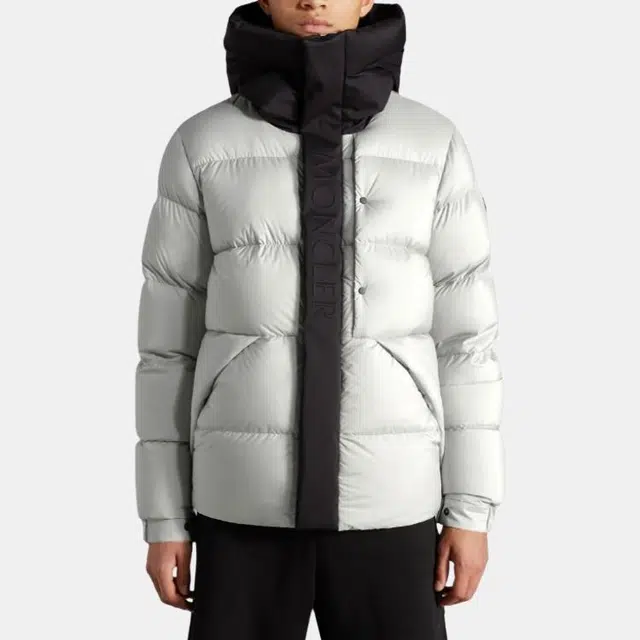 Moncler Madeira Short Down Jacket
