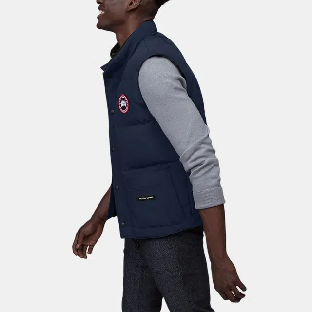 Canada Goose Freestyle Logo