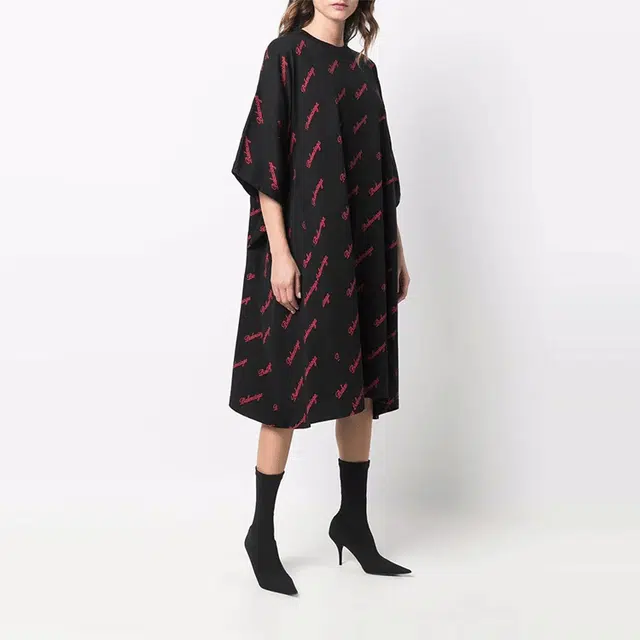 Balenciaga SS22 LogoT