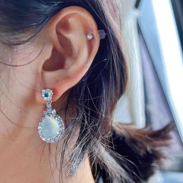 识恩 冰清玉洁表白神器太阳花新中式国潮 宫廷古风水滴 招财转运 上岸平安 笑口常开 小众设计 轻奢高级#好运 玉髓 耳环 女款