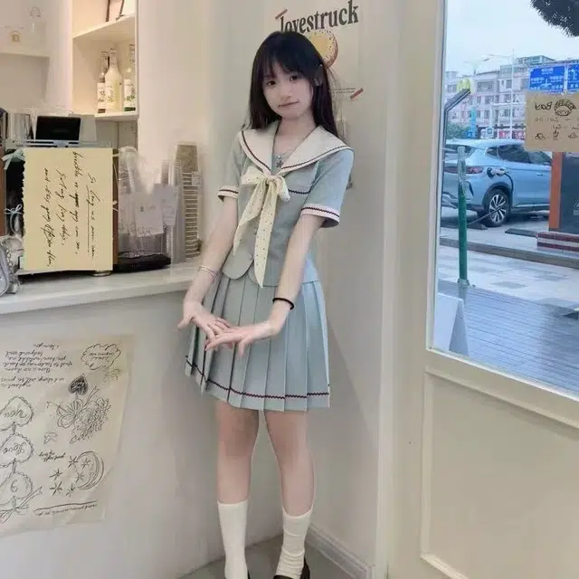 Kiki Clothing Boutique jk