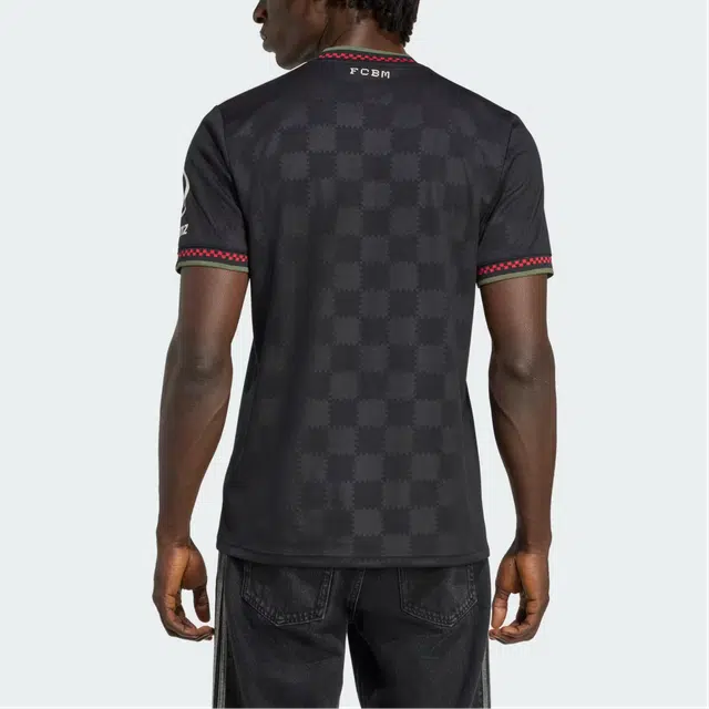 adidas originals SS25 FC Bayern 2526 Third logo