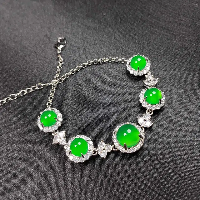 识恩 薄荷冰爱丽丝多子多福 新中式轻奢高级感国潮复古风＃好运 精致简约时尚气质优雅温婉小众设计 玉髓 手链 女款