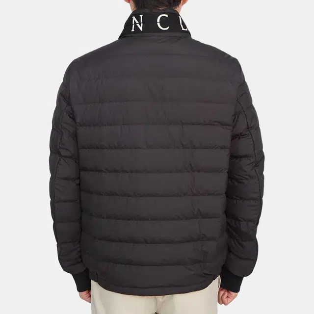 Moncler SS23 akio