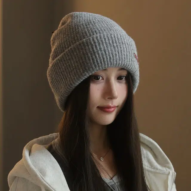 【韩版通勤~巨显脸小】 攸委 出街百搭针织毛线帽子女秋冬季保暖加厚护耳帽双层 腈纶 字母皮标包头帽冷帽男大头围 男女同款情侣款